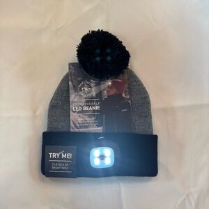 NWT Northern Original Rechargeable LED Youth Winter Hat